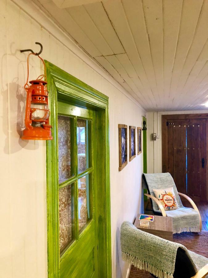 Wild Hostel Puerto Natales Exterior photo